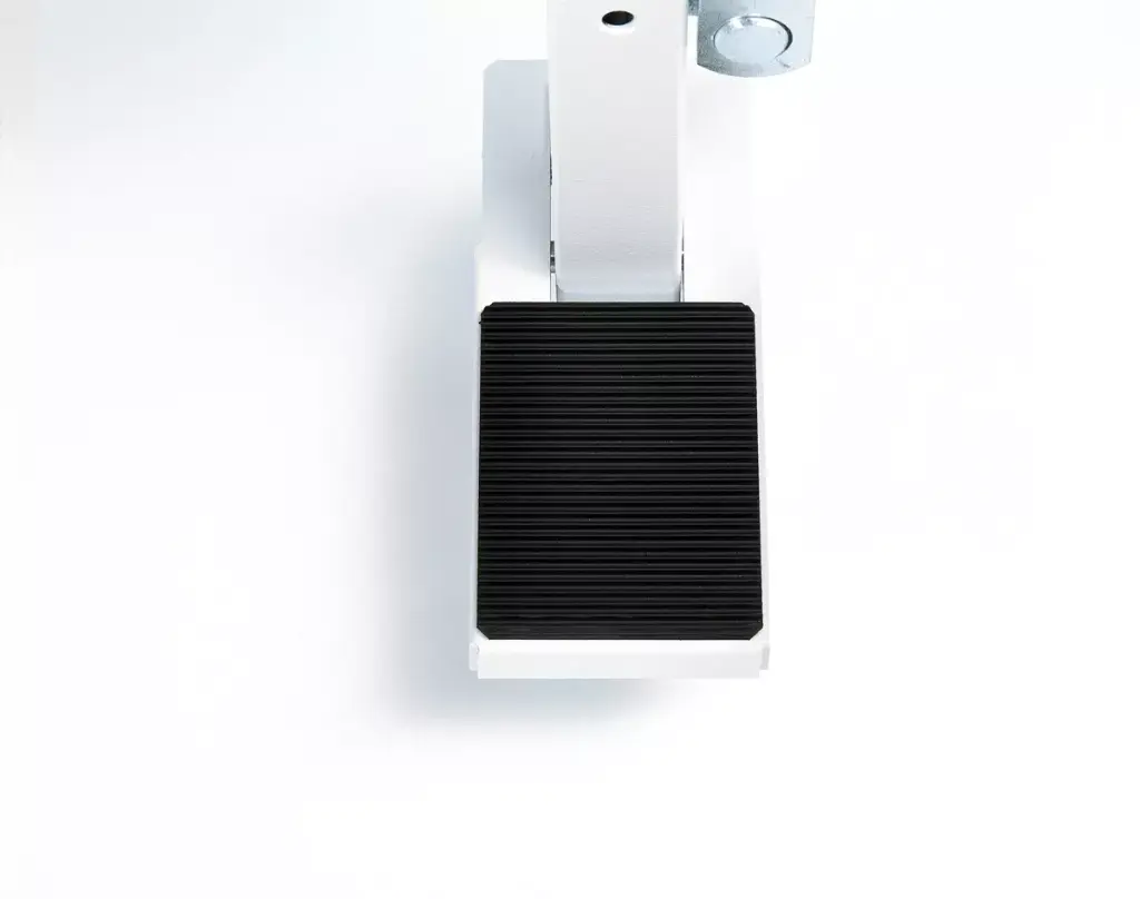 IDEAL-1110-B-foot-pedal-clamping-14-web.webp